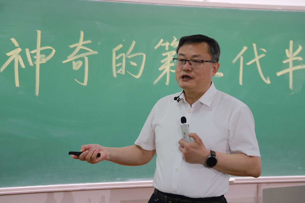 厦门大学张荣/陈忠/郭伟杰团队应邀发表Micro-LED研究最新进展综述-社会教育| 厦门大学电子科学与技术学院